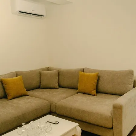 Dami Apartment